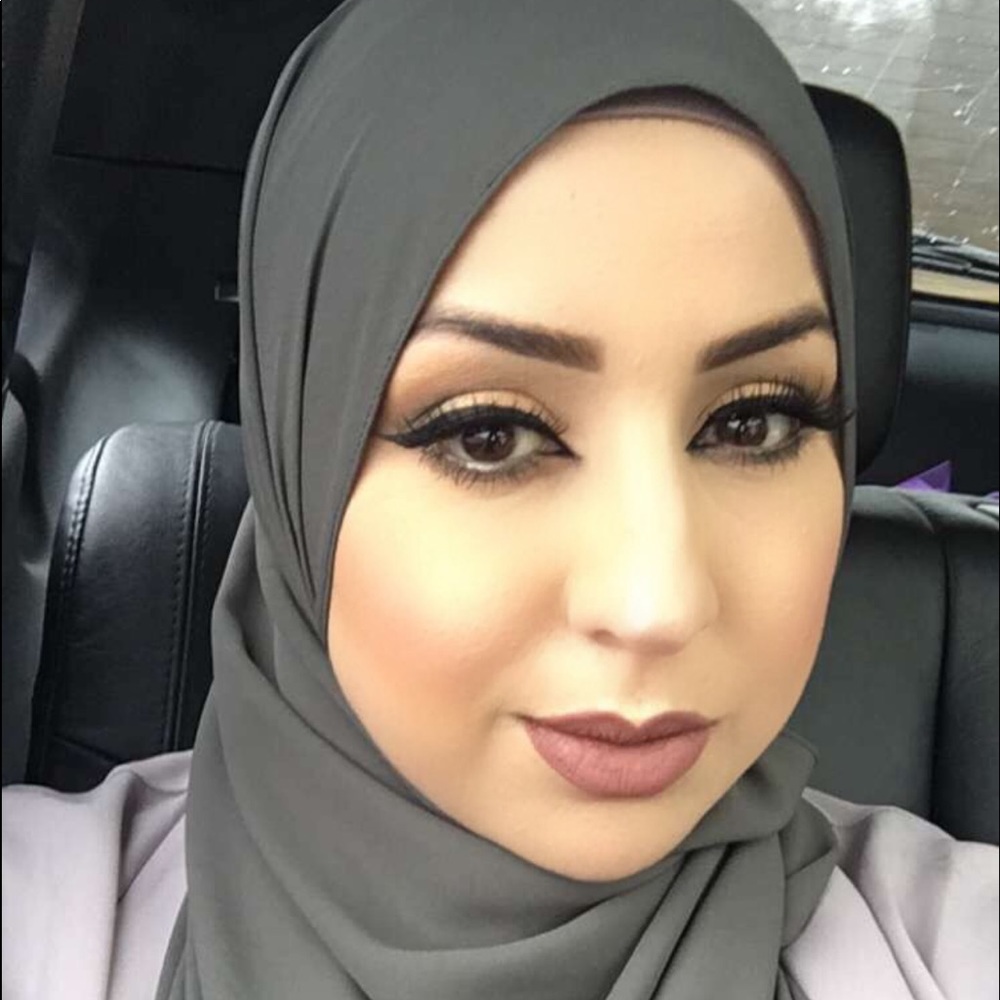 Meet your Posher, Nour